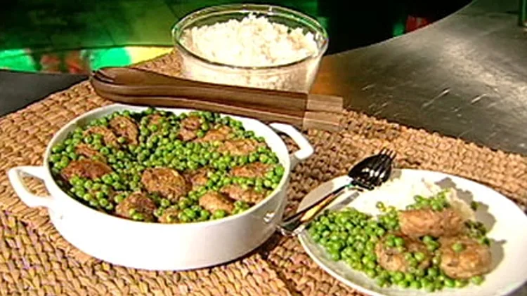 קציצות עוף עם כרובית ואפונה - כיריים סמסונג אינדוקציה