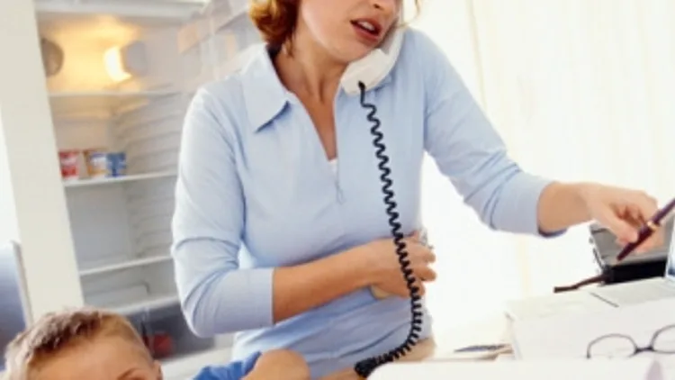 ניירת במטבח