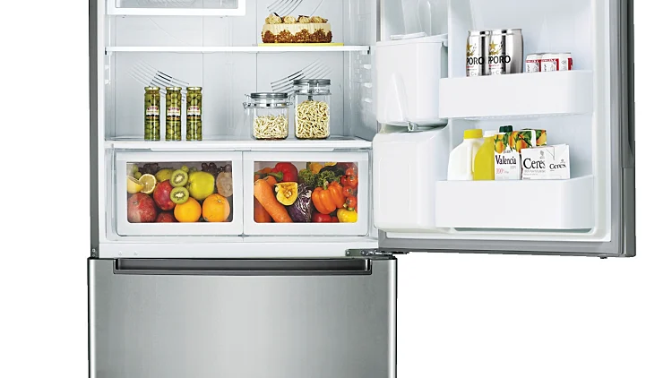 מקרר עם מקפיא תחתון של סמסונג