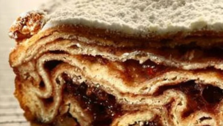 עוגת שמרים במילוי מרנג קפה