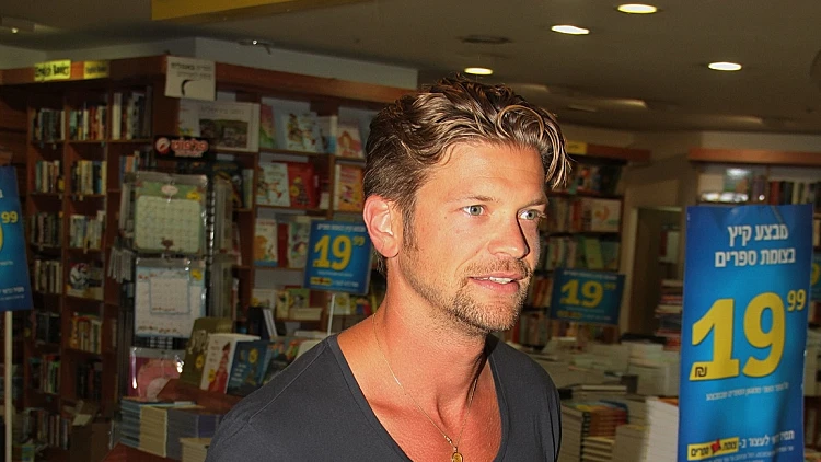 פתיחת חנות נעליים קיציס