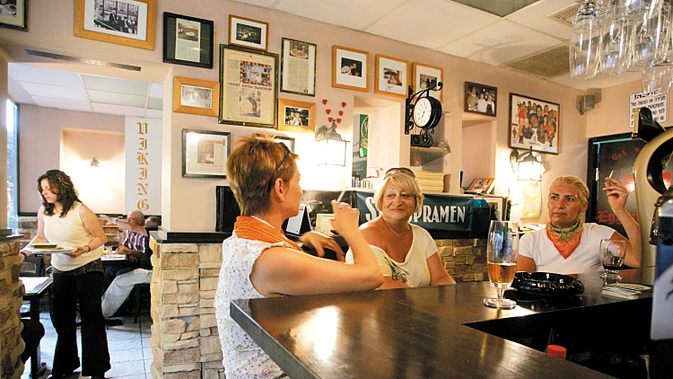 פנים המסעדה