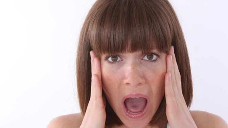 אישה צועקת