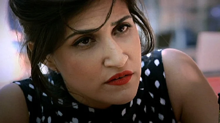 מגי אזרזר  מתוך הסדרה ניו יורק YES