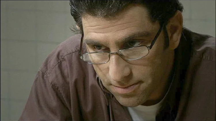 ראובן, בכלא בסדרה ניורק, השחקן יוסי מרשק