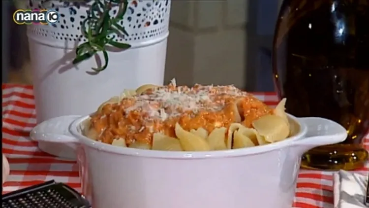 פסטה קונכיות ברוטב עגבניות