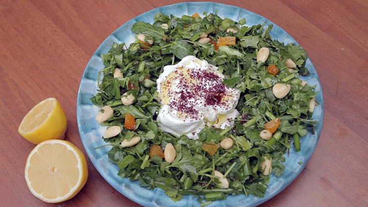 סלט ירוקים עם שקדים ולבנה - איילת הירשמן תוכנית 7