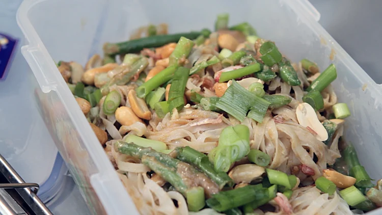 נודלס טחינה ושומשום של איילת הירשמן (תוכנית 2)