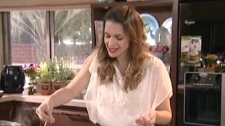 איילת הירשמן מתוך התוכנית פשוט וטעים - אירוח חלבי