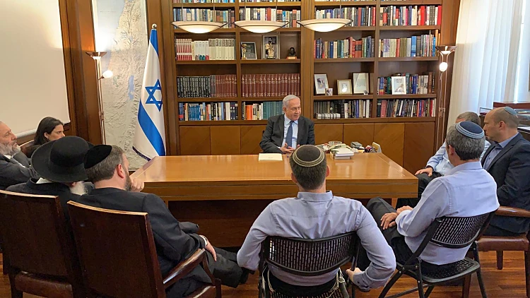 הליכוד הוזמנה לפגישה מחר עם כחול לבן: "נייצג את כל הגוש"