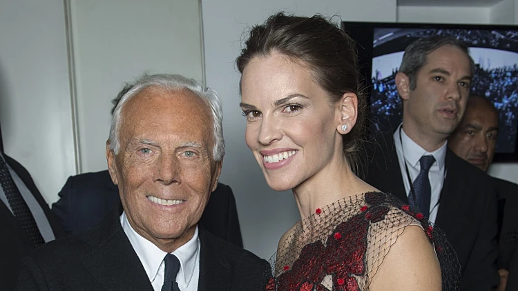 הילארי סוווינג ג'ורג'יו ארמני