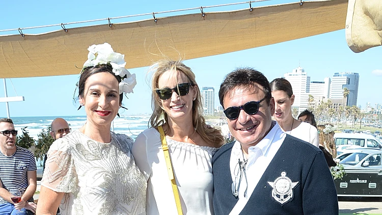 עופר ורוית נמרודי לאה שנירר