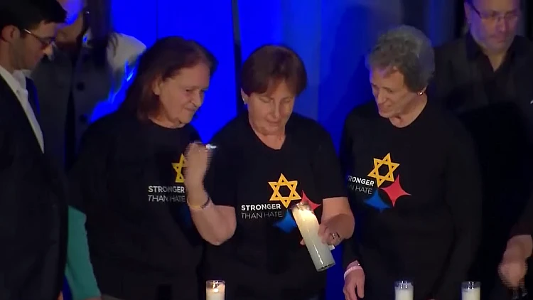 "באים לכאן בכל יום": שנה לאירוע הירי בבית הכנסת בפיטסבורג