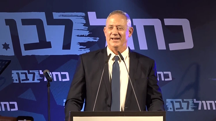 גנץ: "המתקפה נגד מערכת המשפט - מעלה חשש שפני נתניהו לבחירות"