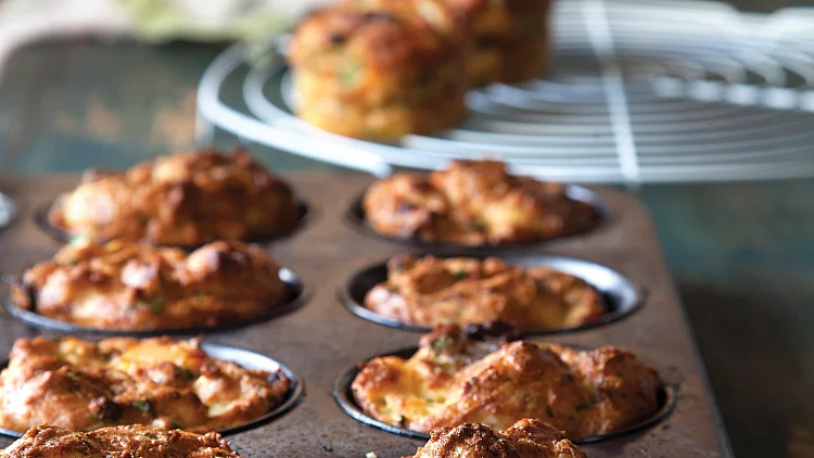 שובבים • מאפי תפוחי אדמה ועשבי תיבול