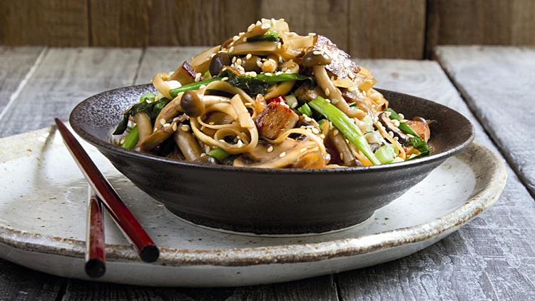 נודלס טופו וירקות