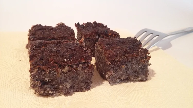 מתכון לעוגת פרג עם תפוחי עץ