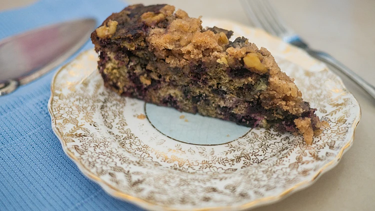 עוגת אוכמניות וקראמבל פריך