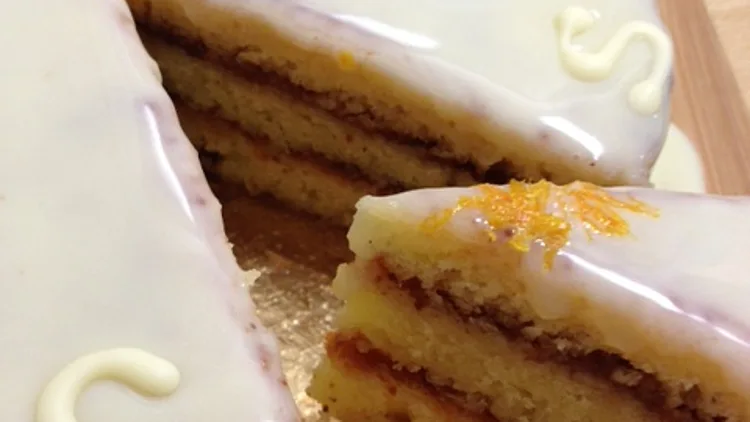 מתכון לזאכר טורט לבנה בניחוח הדרים