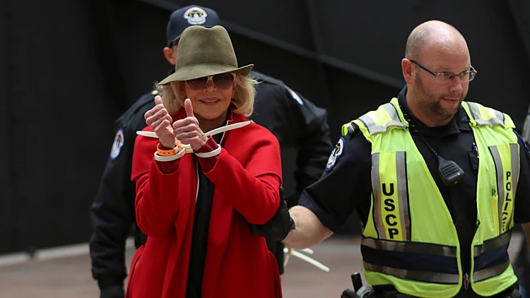 בגיל 82: ג'יין פונדה בחזית המאבק בהתחממות הגלובלית