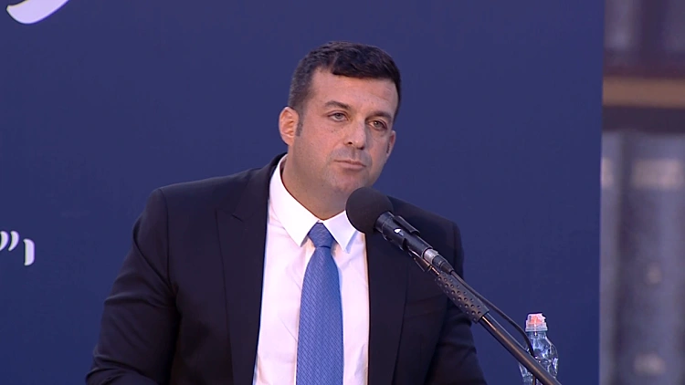 נכדו של רבין בטקס לזכרו: "אם דבק בכם רבב - זוזו הצידה"