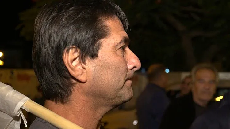 כרמי בוזגלו: "אני הסמל של המחאה ולא מכניסים אותי"