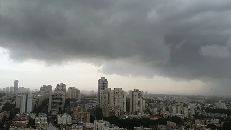 התחזית: ירידה בטמפרטורות, גשם מקומי בצפון ובמרכז