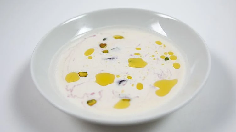 מתכון למרק שקדים וריבת ענבים של אבישג לוי