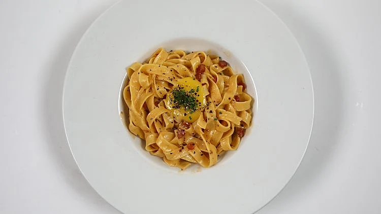 מתכון לפטוצ'יני קרבונרה של דניאל שליט