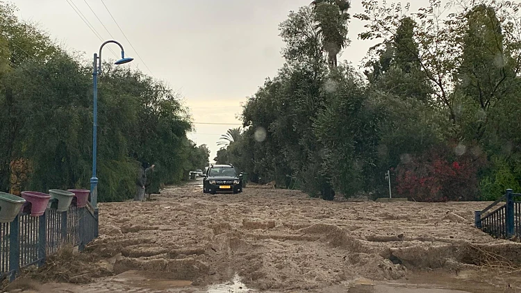 מתכוננים לסערה: כמויות חריגות של גשם וחשש להצפות בערי החוף
