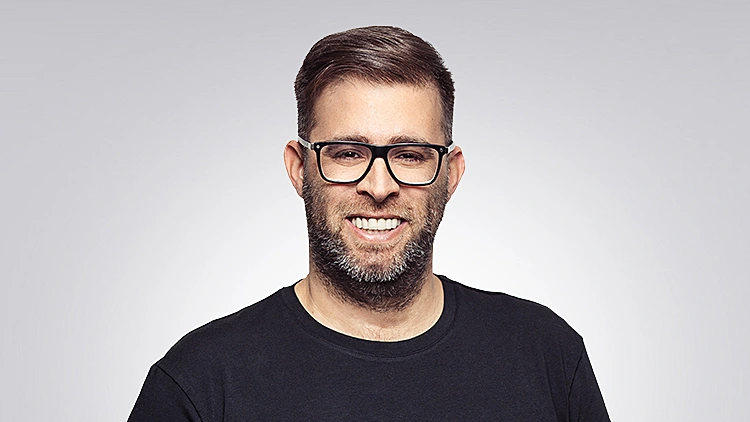 הכירו את הדייר ה-15 בבית האח הגדול: אורן חזן!