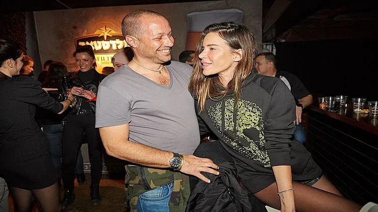 נטלי דדון ועמית פרליס חוגגים עם אביב גפן