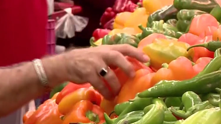 לא נכנעים לפיתויים: גם כשכולנו תקועים בבית - אפשר לאכול בריא