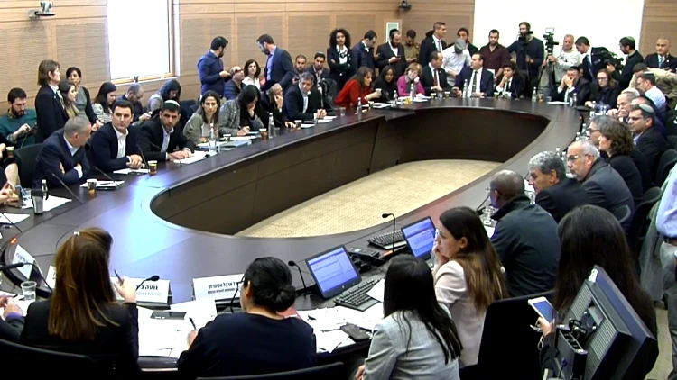 הוועדה המסדרת אישרה לקיים דיון על החסינות ללא אישור אדלשטיין