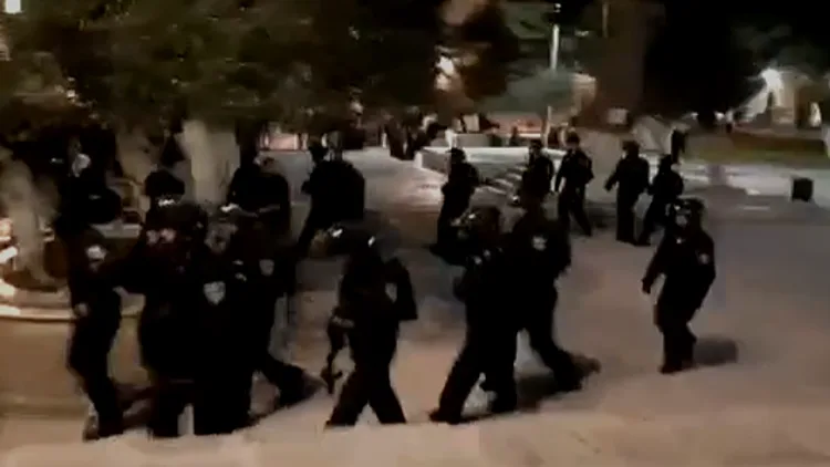 בוקר מתוח בהר הבית: המשטרה ערוכה בכוחות מתוגברים