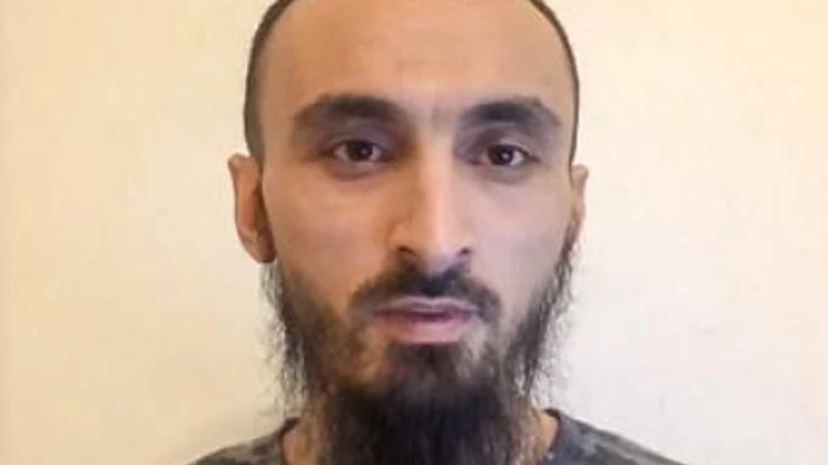 "מי שלח אותך?": בלוגר צ'צ'ני נאבק במתנקש – והעלה התיעוד לרשת | חדשות 13