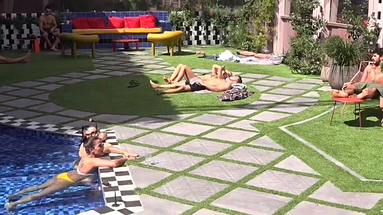 שיזוף, בריכה ואימונים