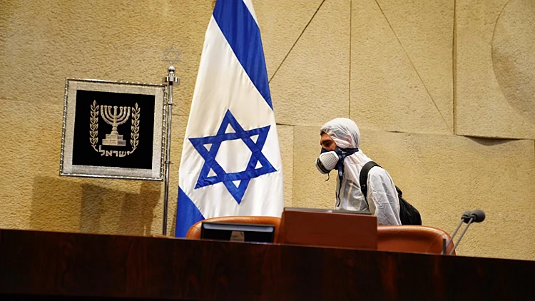 בכנסת שוקלים: בשל הקורונה - הח"כים יושבעו בקבוצות של חמישה
