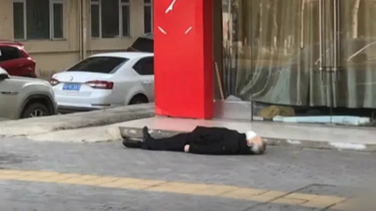 "סוגרים אנשים בבתים": הסרט שמתעד את תחילת התפרצות הנגיף בסין