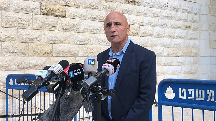 שלח עזב את יש עתיד והקים מפלגה חדשה על תשתית מפלגת העצמאים