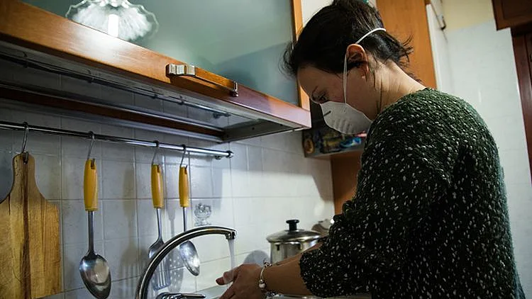 "שכנה קראה למשטרה על התקהלות, הוצאתי תעודת זהות להוכיח שהם ילדים שלי"