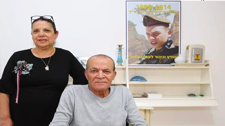 בית הקפה שפתחו סבא וסבתא לזכר נכדם שנפל בסכנת סגירה