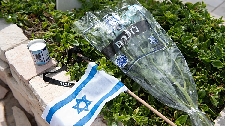 עתירת ההורים השכולים נדחתה: נאסרה הכניסה לבתי העלמין בארץ