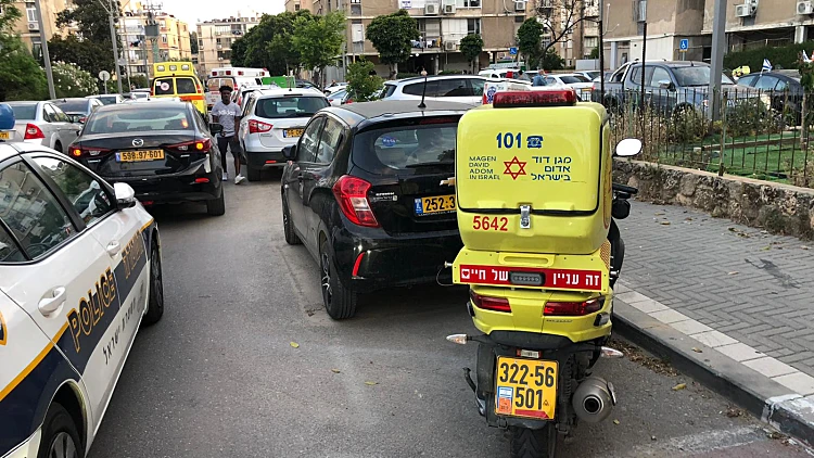 בת 30 אותרה ללא רוח חיים בחולון - חשד שנדקרה למוות ע"י בעלה