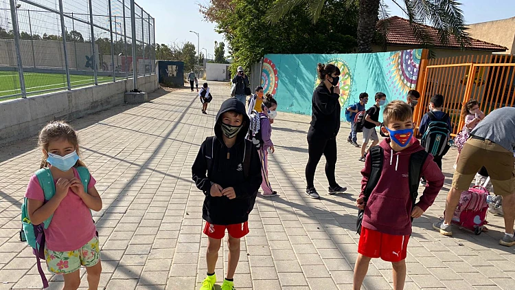 קפסולות ובדיקות למורים: המתווה לחידוש הלימודים עד כיתות ד'