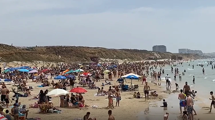 סערה בציבור החרדי עקב החלטת ראש העיר בת ים למנוע גישה לחופים