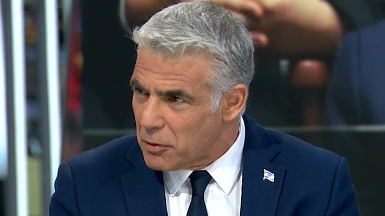 לפיד: "הענקת הנהגת המפלגה לגנץ הייתה שגיאה פוליטית"