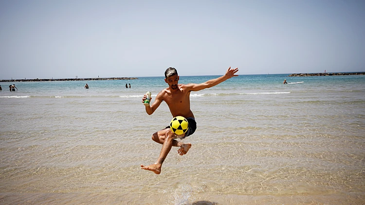 חוף הים בתל אביב