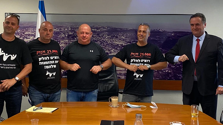 לאחר פגישה עם השר כץ: נציגי אולמות האירועים יפסיקו לשבות רעב