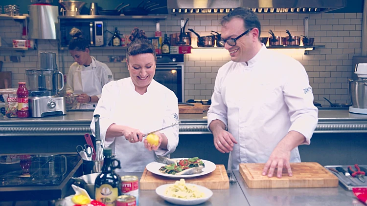 דנון עושה לכם בית ספר, עונה 1, פרק 5: צלייה